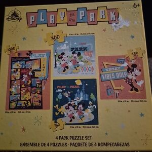 DISNEY PLAY IN THE PARK PUZZLE SET - 4